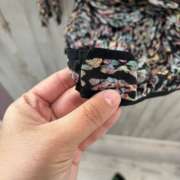 Bebe Women Animal Print Bodysuit Size XS Long Sleeve Mesh Thong Snaps - Picture 5 of 8